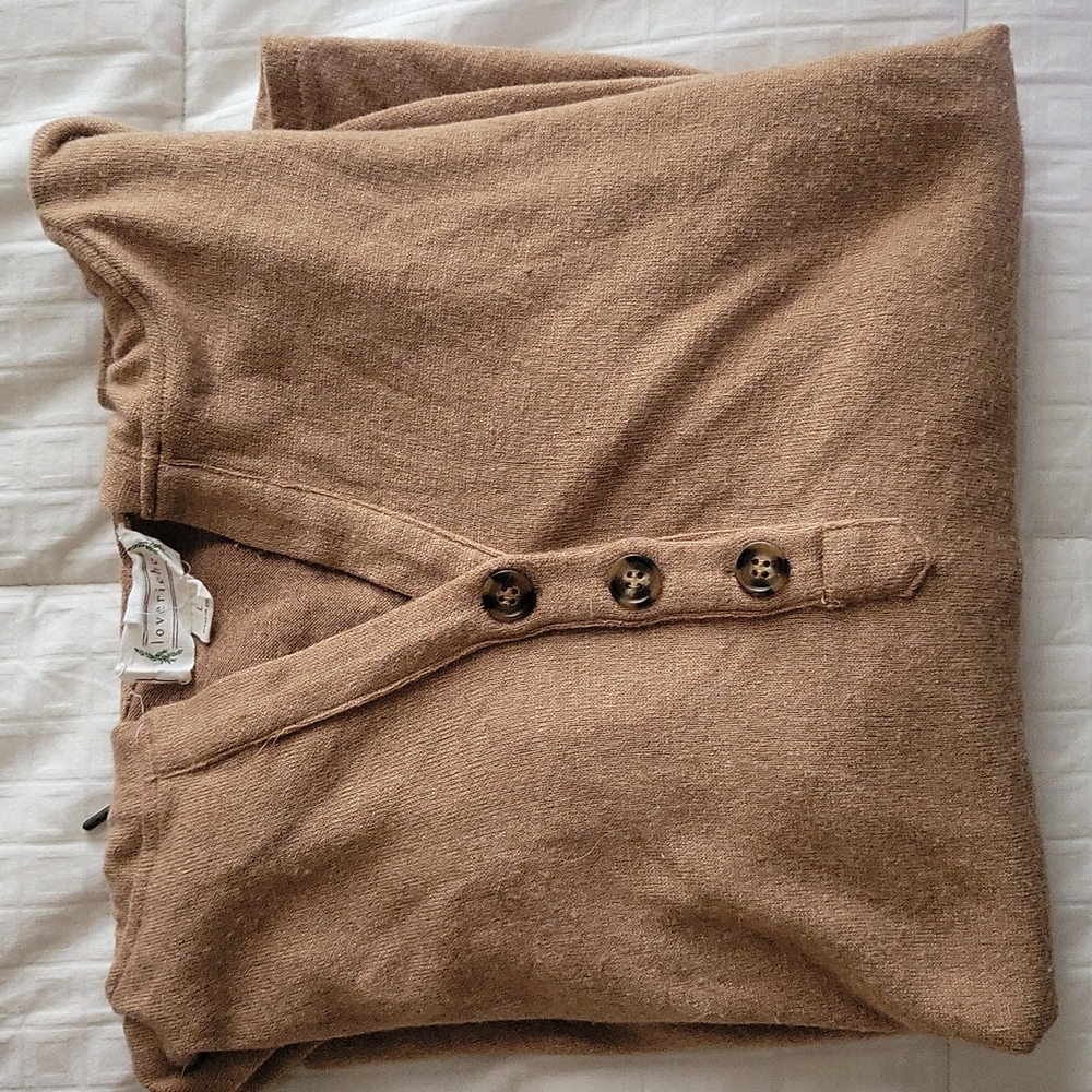 Hooded sweater